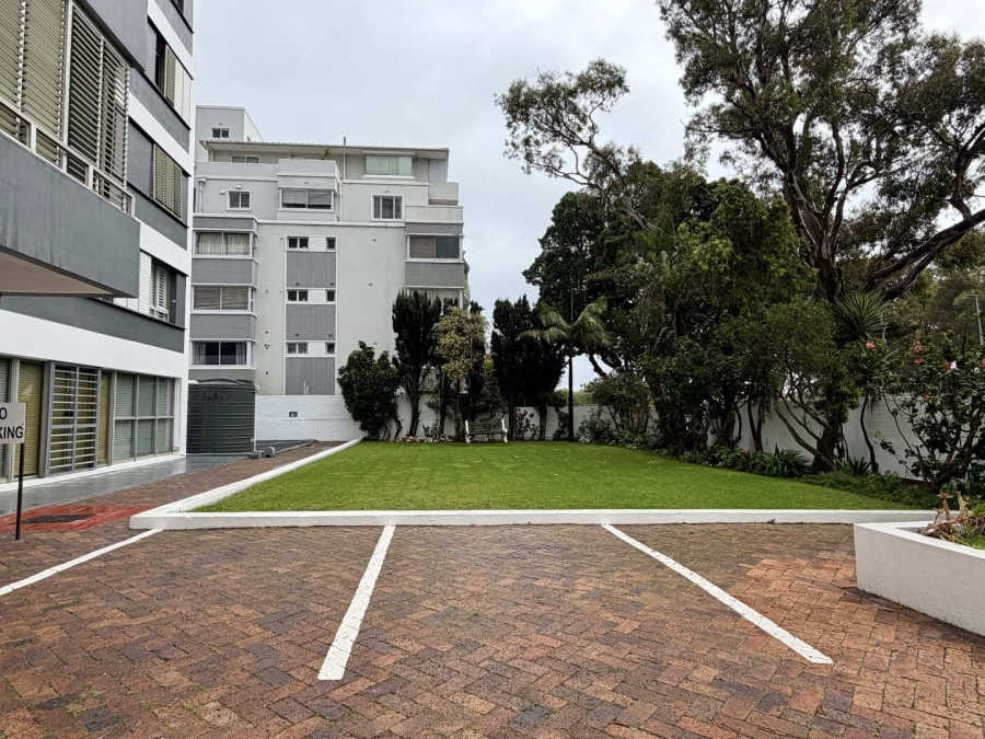 3 Bedroom Property for Sale in Green Point Western Cape